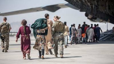 США выразили надежду на содействие талибов желающим эвакуироваться афганцам