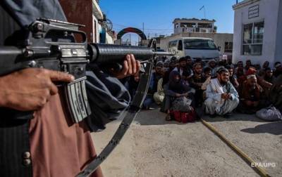 "Талибан" запретил вывозить доллары из Афганистана