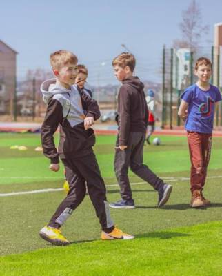 Анивская школа №2 получит спортивный инвентарь от Российского футбольного союза