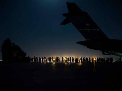 НАТО координирует обеспечение эвакуации из аэропорта Кабула - Столтенберг