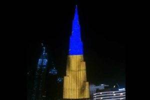 Самый высокий в мире небоскреб подсветили сине-желтыми цветами. ВИДЕО