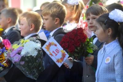 Линейки 1 сентября в школах Алтайского края пройдут для первоклассников и выпускников