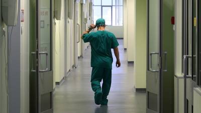 Пять медиков задержали по делу о лжевакцинации в Ленобласти