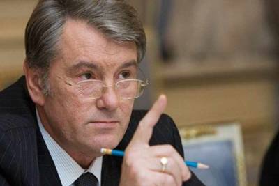 Ющенко обвинил Меркель в измене за непринятие Украины в НАТО