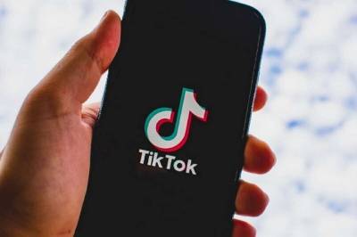"Кубик исчезает": из-за нового челленджа в TikTok девочка попала в больницу