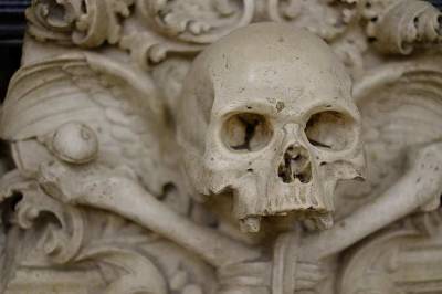 В Румынии нашли останки древних людей, похороненных с горшками на голове