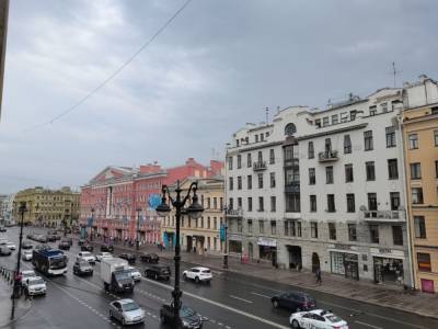 Циклонический вихрь из Карелии принесет в Петербург дождь