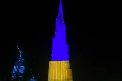 Самый высокий небоскреб в Дубае засиял цветами украинского флага