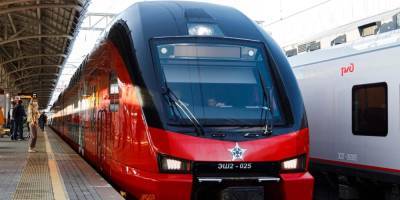 Двухэтажный поезд в тестовом режиме запустили на Московском центральном кольце