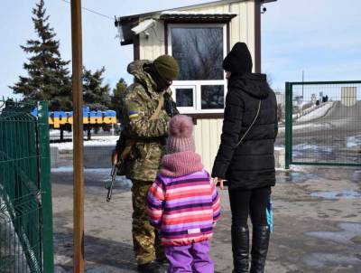 Киев отказался обсуждать вопросы обмена пленных и открытия КПВВ