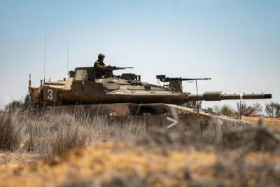 Израиль усилил бронетехникой границу с сектором Газа