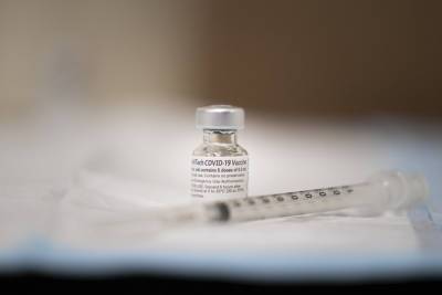 Ученые США исследовали связь вакцин против COVID-19 и тяжелые госпитализации