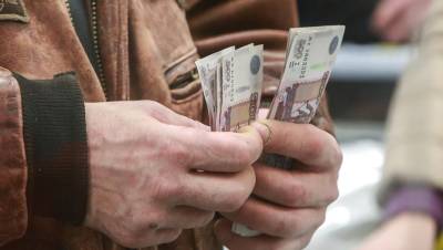 Бюджетникам Вологодской области с сентября повысят зарплату на 10%
