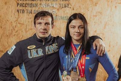 Бронзовая призерка Токио-2020 Ирина Коляденко подарила полученную квартиру своему тренеру