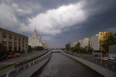 Москвичей предупредили о дождях и грозах