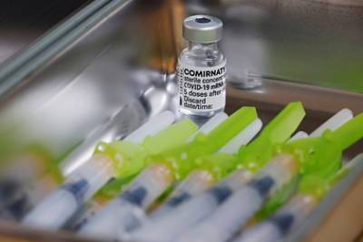 Раскрыто падение эффективности вакцин против коронавируса