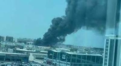 Рядом с крупнейшим аэропортом Ближнего Востока вспыхнул сильный пожар