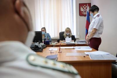 В Челябинске начался суд по иску о бездействии властей в борьбе с выбросами. Репортаж