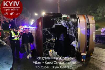 В результате жуткого ДТП с участием автобуса в Киеве пострадали 18 человек