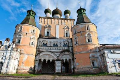 В Ярославской области начали ремонтировать Борисоглебский монастырь