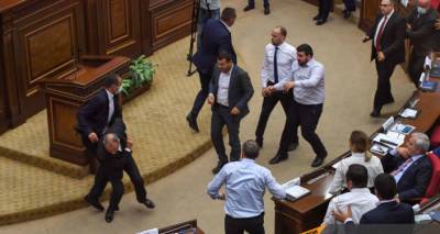 Прокуратура даст оценку потасовкам в армянском парламенте