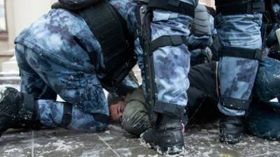 Суд во Владивостоке присудил компенсацию задержанному на митинге