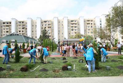 В рамках проекта «Наш двор» благоустроен и передан в пользование жителей очередной бакинский двор (ФОТО)