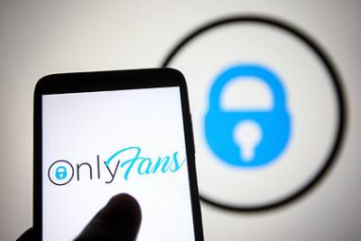 OnlyFans отказался от запрета «откровенно сексуального» контента