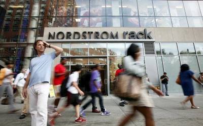 Nordstrom упала на премаркете, а Dick’s Sporting Goods выросла