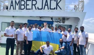 Одесский капитан в День независимости поднял украинский флаг на грузовом судне в Бразилии