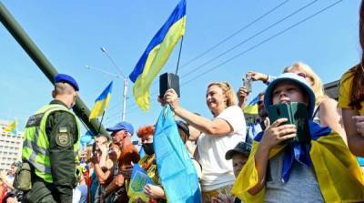 Оркестр оконфузился во время исполнения гимна Евросоюза в честь 30-летия Украины