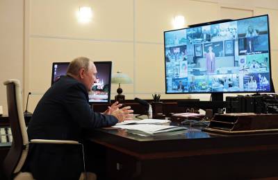 Путин призвал модернизировать систему образования в России