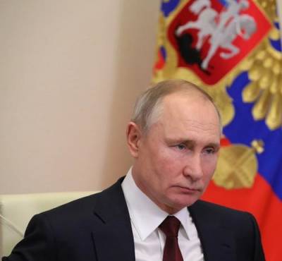 Путин разрешил допустить к госслужбе россиян с иностранным гражданством при невозможности от него избавиться