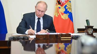 Россиян с иностранным гражданством примут на госслужбу «в исключительных случаях»