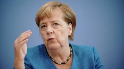 Меркель призвала не отказываться от переговоров с талибами
