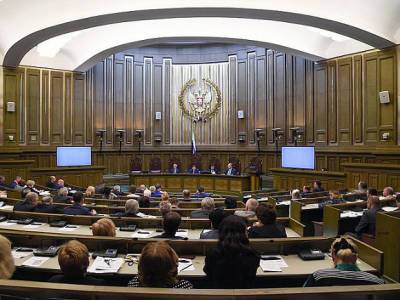 Члены КПРФ обратились в Верховный суд с требованием снять «Единую Россию» с выборов