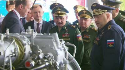 Сергей Шойгу посетил экспозицию Международного военно-технического форума «Армия — 2021»