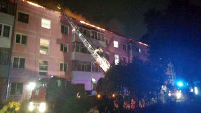 В Рязани из горящего дома эвакуировали 80 человек