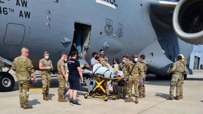 Родившуюся на борту ВВС США афганскую девочку назвали в честь позывного