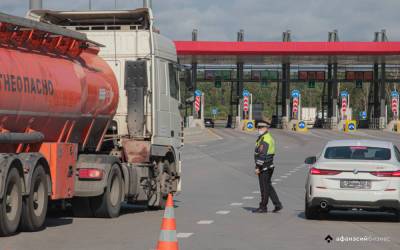 «Чтобы чертики перед глазами не плясали»: на трассе М11 в Тверской области проверяли состояние водителей