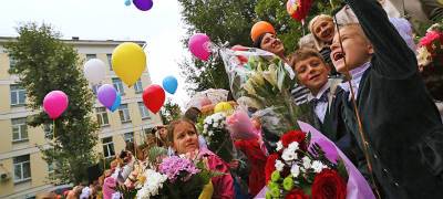 Глава Карелии объяснил, почему власти разрешили праздник 1 сентября, несмотря на коронавирус