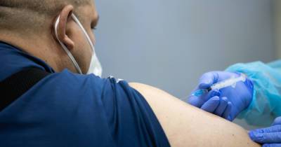 В Колумбии мужчина сделал семь прививок от ковида