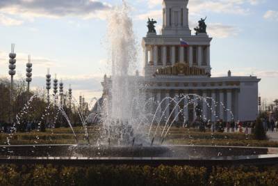 ВДНХ позвала москвичей на цикл квест-экскурсий «Бегущий город»