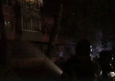 Опубликовано видео тушения крыши дома на улице Черновицкой