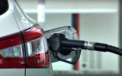 На украинских АЗС начали дешеветь бензин и дизельное топливо: обнародованы цены