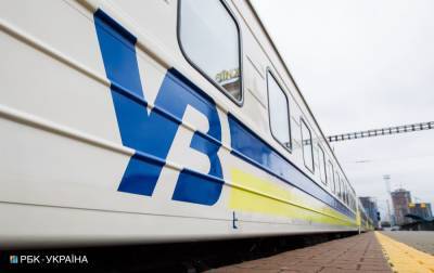 Во Львовской области грузовые вагоны сошли с пути: ряд поездов задерживаются
