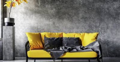 9 простых и интересных способов оформить пространство над диваном