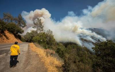 Лесные пожары приближаются к Лос-Анджелесу