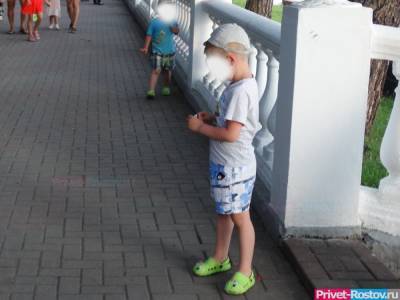 В Ростове нерадивая мать бросила малолетнего ребенка у дороги