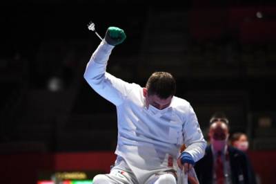 Россиянин Кузюков завоевал золото Паралимпиады в фехтовании на колясках